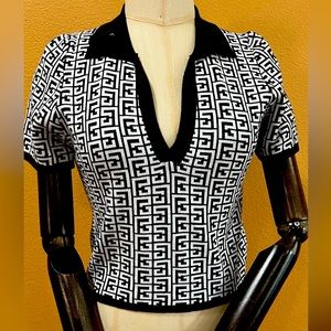 Debut short sleeves black and white sweater size L